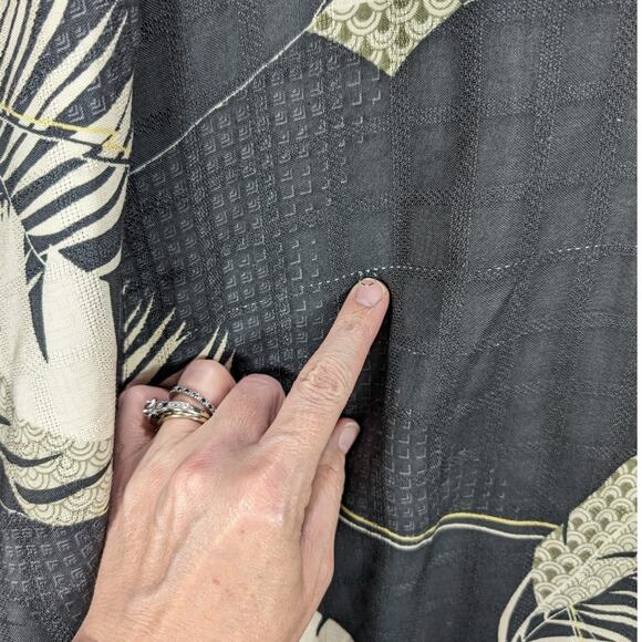 Tommy Bahama Silk Shirt Mens Extra Large Hawaiian Camp Black Tan Short Sleeve - Picture 6 of 11